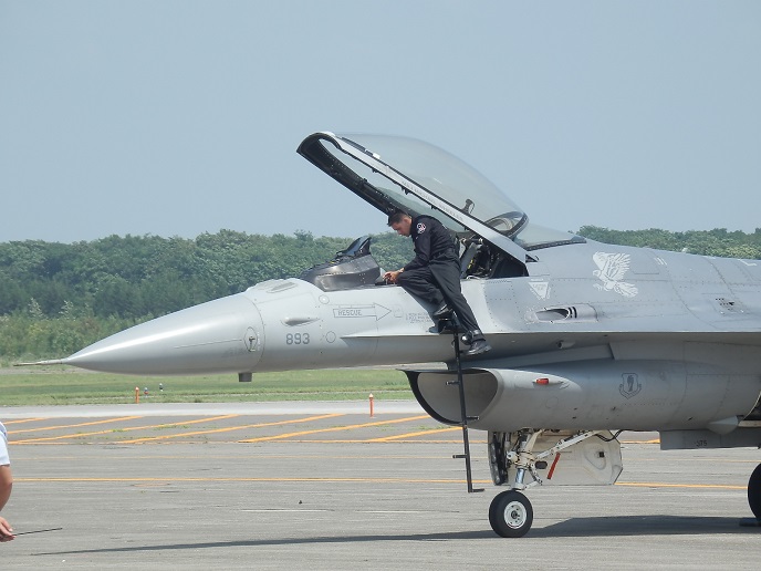 F-16C_3.jpg