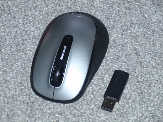 MS Wireless Mouse 2000 2.jpg