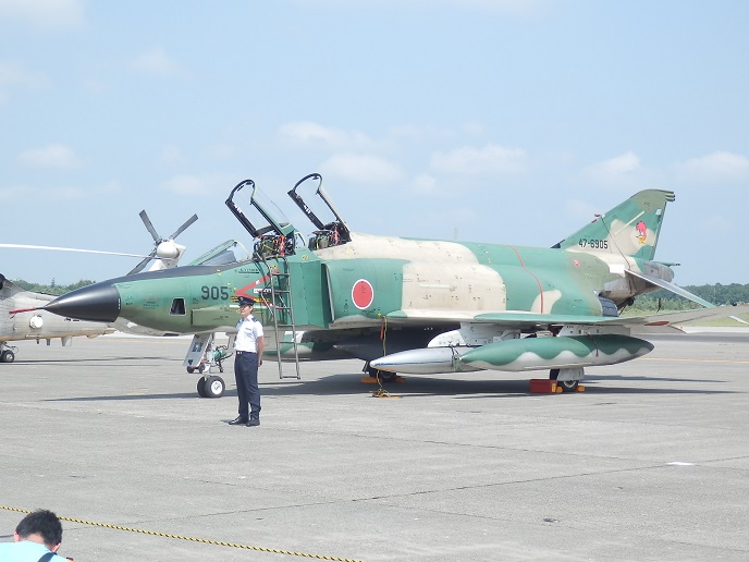 RF-4E_1.jpg